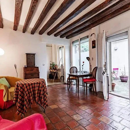 Veeve - Rustic Allure