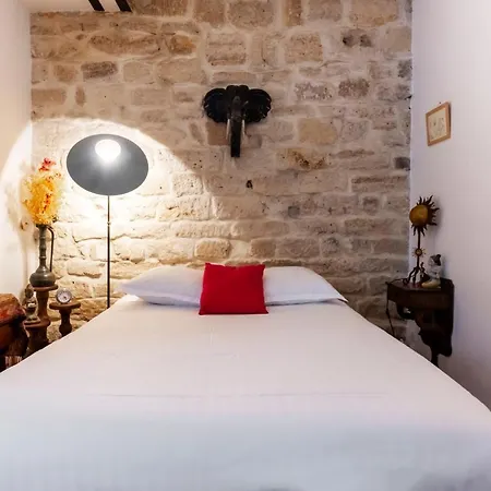 Veeve - Rustic Allure *